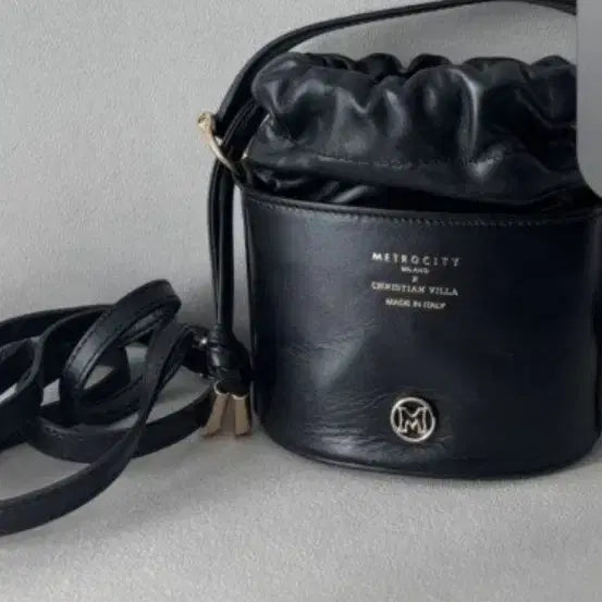 [BUNJANG] Metrocit y Bucket Bag Mini / 메트로시티 버킷백 오즈세컨 럭키슈에뜨 듀엘 시스템 보브 에고이스트