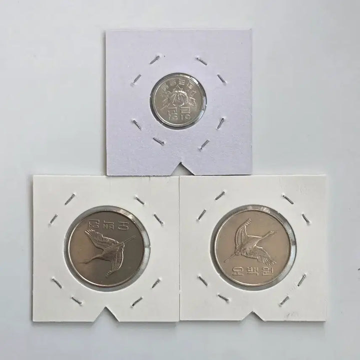 [BUNJANG] 1977, 2010, 2014 Korean 500 Won Coins (3-Piece Bundle) / (예약)2010년 180도 회전에러 500원 주화 외 1원 500원