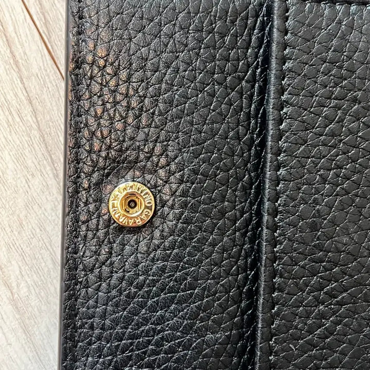 [BUNJANG] Valentino Garavani Rockstud Leather Bi-Fold Wallet / 발렌티노 가죽 중지갑