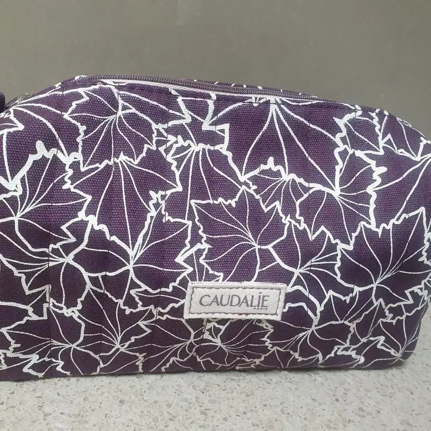 [BUNJANG] Caudalie Purple Pouch with White Leaf Pattern (New) / 꼬달리 파우치(새상품)