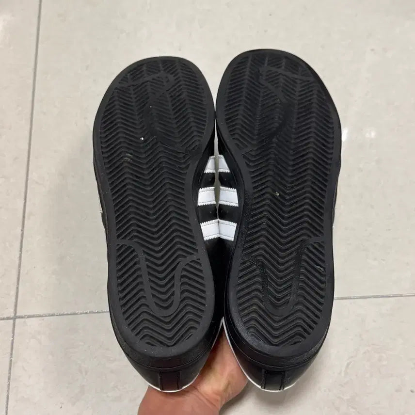 [BUNJANG] Adidas Superstar Core Black White Shoes / 아디다스 슈퍼스타 코어 블랙 화이트 275