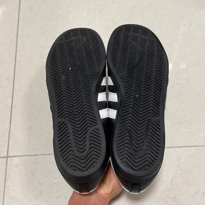 [BUNJANG] Adidas Superstar Core Black White Shoes / 아디다스 슈퍼스타 코어 블랙 화이트 275