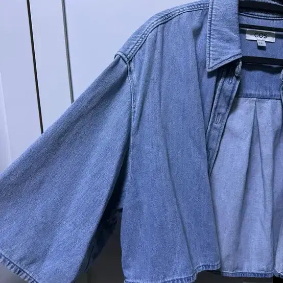 [BUNJANG] COS Denim Cropped Shirt Jacket Size 36 / COS 데님 셔츠 크롭 자켓 36