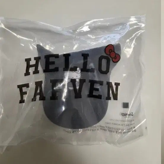 [BUNJANG] Parabeng Hello Kitty Embroidered Ball Cap Black / 파르벵 헬로키티 볼캡 모자 블랙