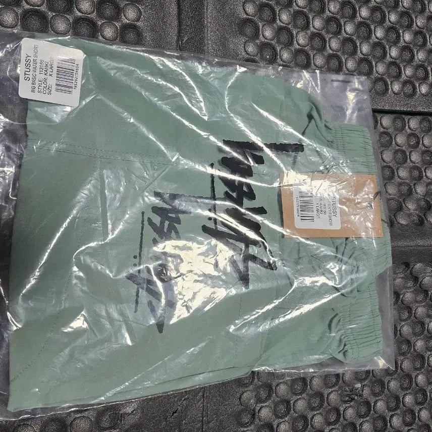 [BUNJANG] Stussy Big Basic Water Shorts Khaki XL / 스투시 빅 베이직 워터 반바지 카키 XL