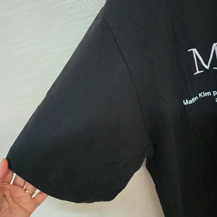 [BUNJANG] Matinkim Short Sleeve T-Shirt / 마땡킴 반팔티