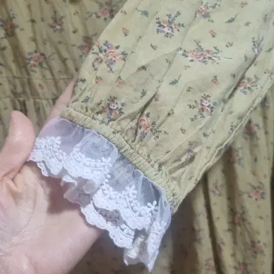 [BUNJANG] Embroidered Lace Cape Long Dress / 자수레이스케이프롱원피스