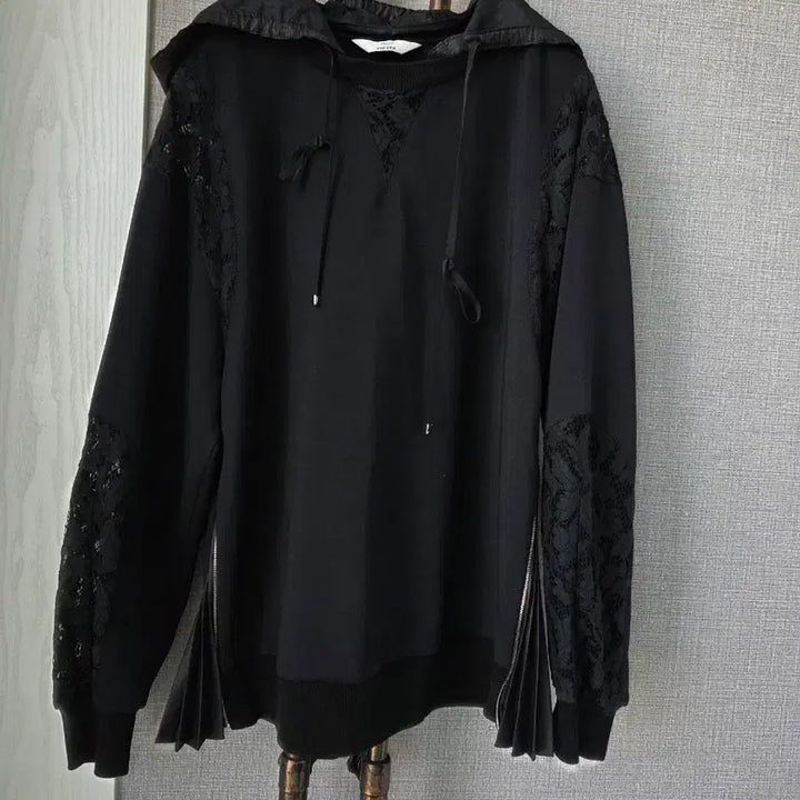 [BUNJANG] OBZEE Lace-Panel Hoodie / 오브제 OBZEE 레이스배색 후디