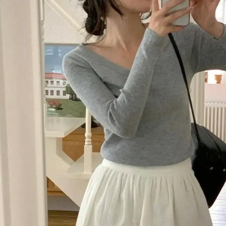 [BUNJANG] CONMMIGO U-Neck Slim Knit - Gray / 꼰미고 유넥 슬림 니트 그레이 새상품