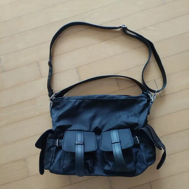 [SOLD OUT] 민티즈 나일론 멀티포켓 보부상 가방