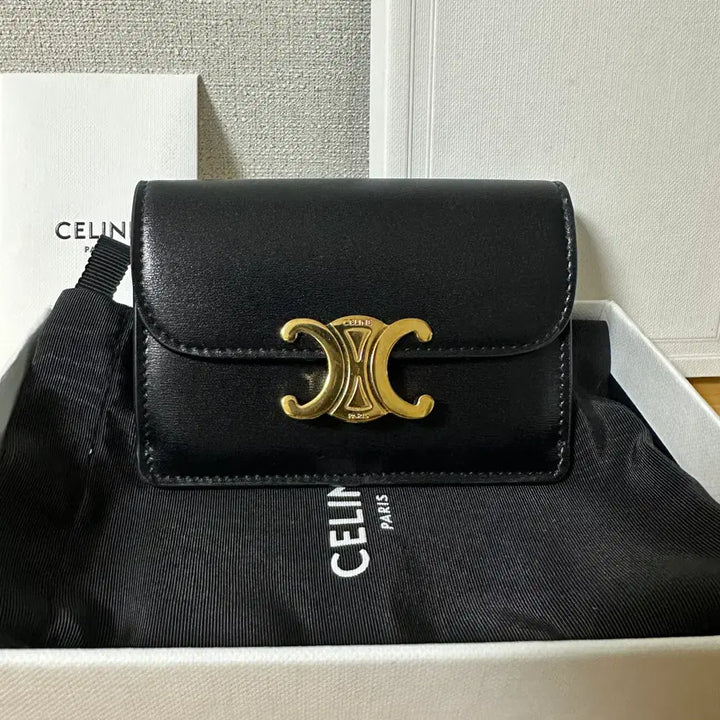 [BUNJANG] Celine Triomphe Cardholder Calfskin / [S급] 셀린느 트리옹프 카드지갑 카프스킨