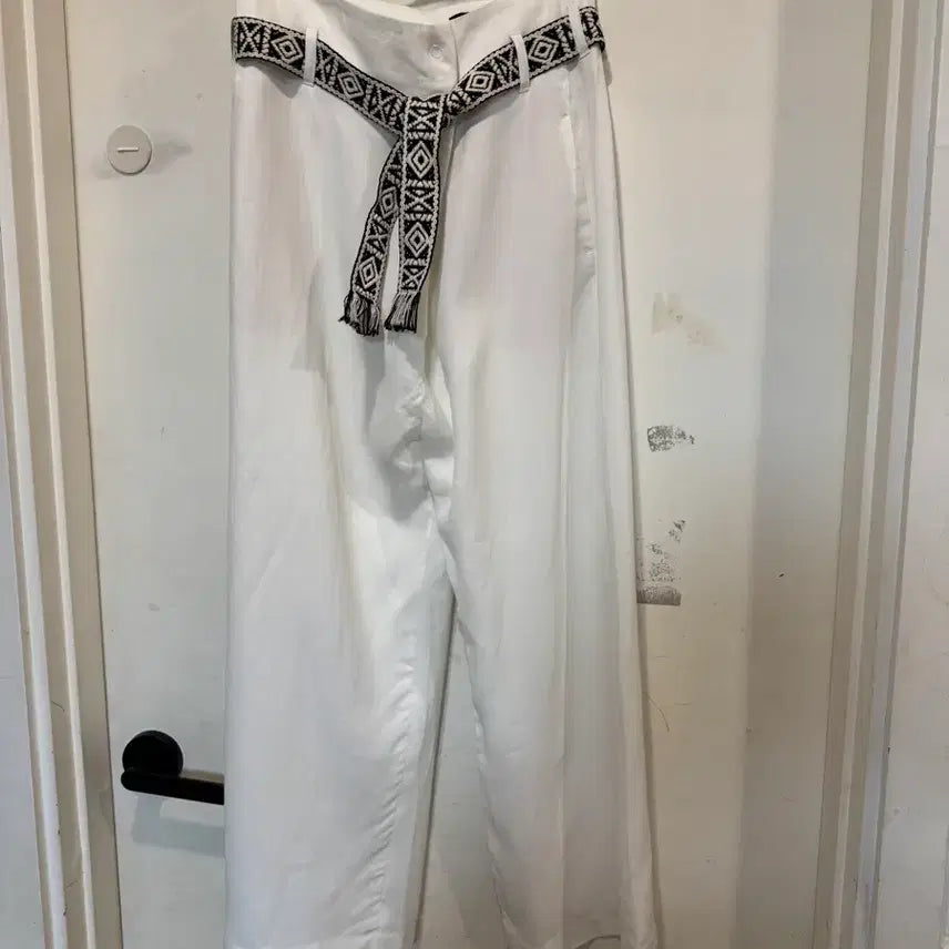 [BUNJANG] SEVENTEEN White Pants Size 40 / 세븐티 화이트 팬츠