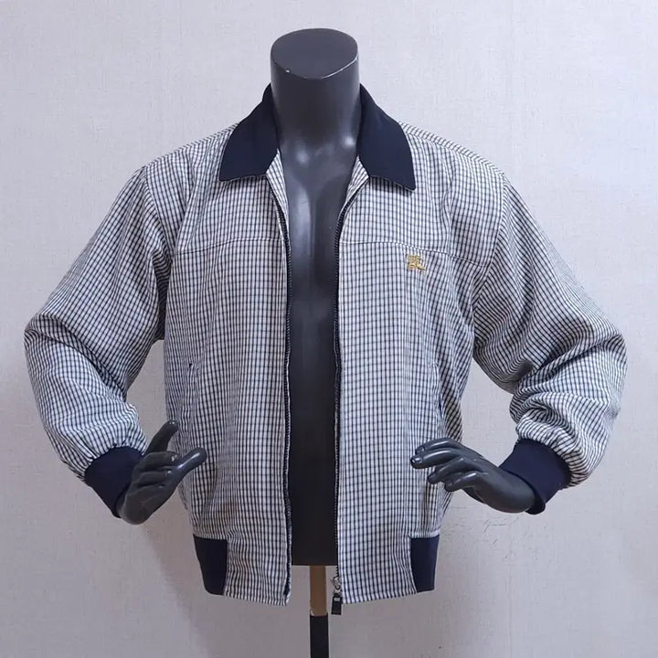 [BUNJANG] Burberry Check Jacket Jumper with Back Logo / 버버리 체크 자켓 점퍼 백로고 100