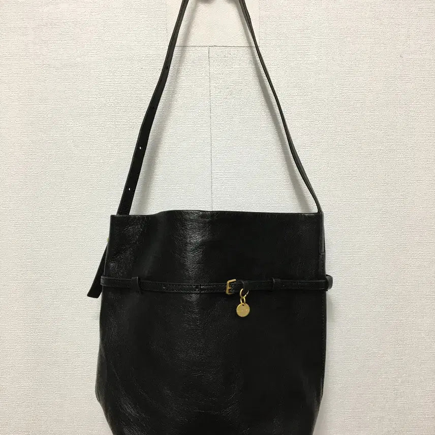 [BUNJANG] Sisley Real Leather Shoulder Bag / 2025신상 시슬리 리얼가죽 숄더백 가방