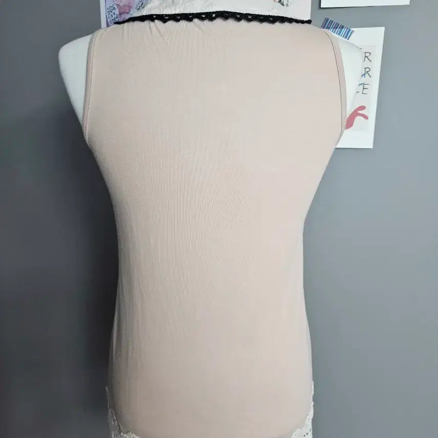 [BUNJANG] Olive des Olive Embroidered Collar Sleeveless Top / 올리브 데 올리브 자수 카라 나시 OLIVE des OLIVE