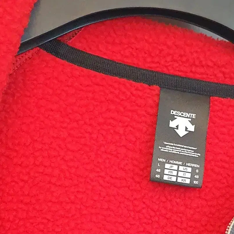 [BUNJANG] Descente Hooded Zip-Up Jacket Size 100 / 데상트 후드 집업 100