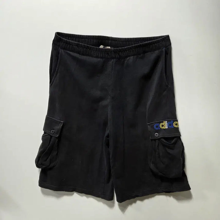 [BUNJANG] Adidas Old School Cargo Training Shorts / 아디다스 올드스쿨 카고 트레이닝 반바지 95 26050620