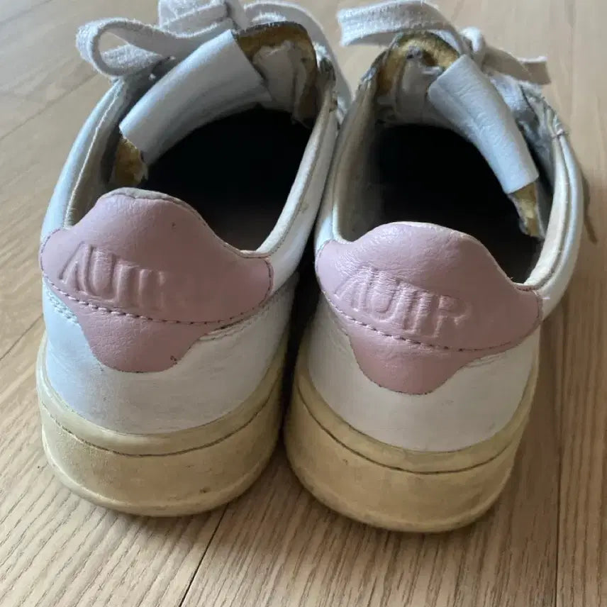 [BUNJANG] Autry Medalist White Sneakers / 오트리 메달리스트 화이트 스니커즈
