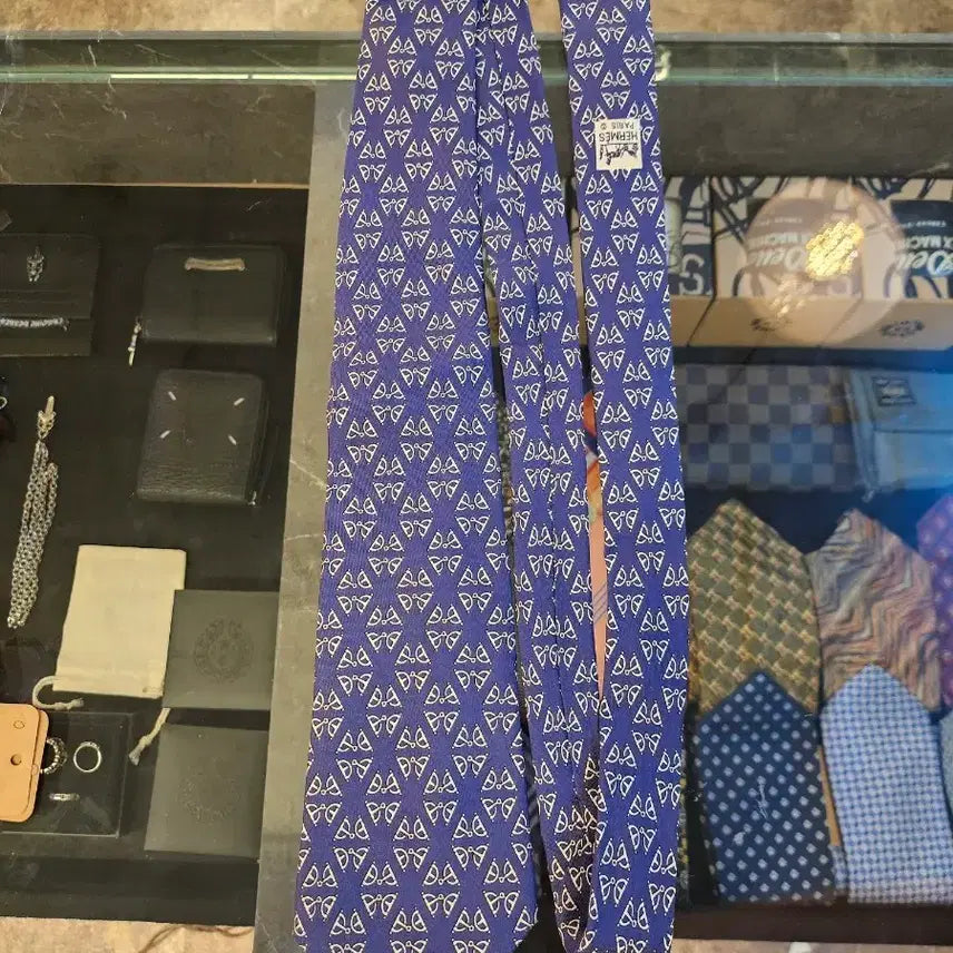 [BUNJANG] Hermes Butterfly Pattern Silk Necktie / 에르메스 나비 패턴 실크 넥타이