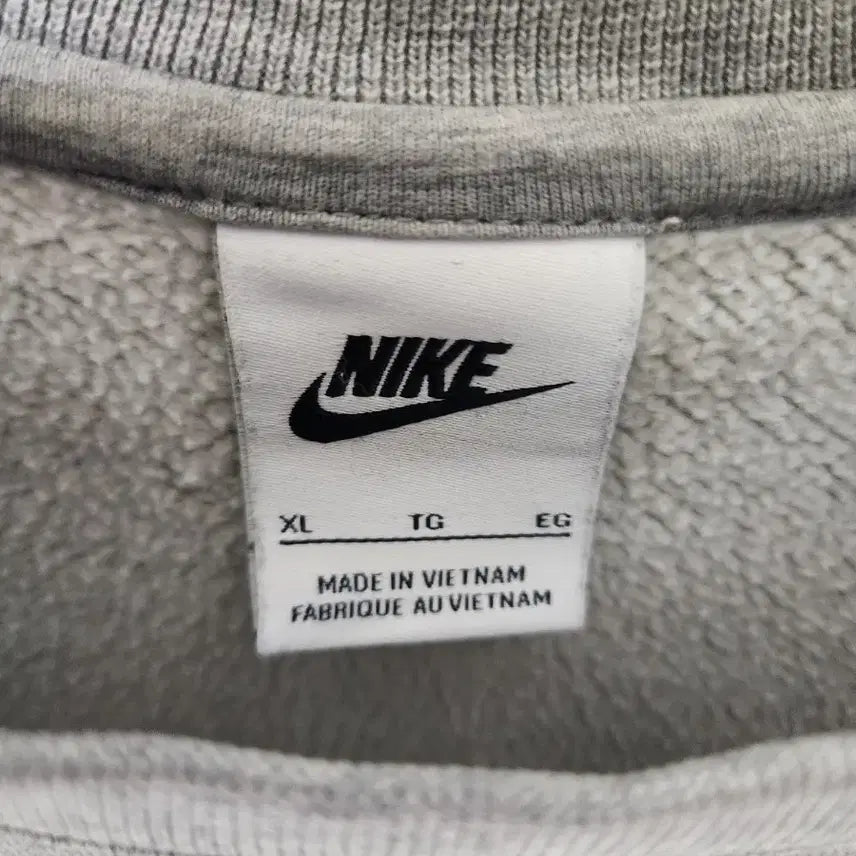 [BUNJANG] Nike NSW Masterpiece Print Logo Sweatshirt / (105~110)나이키 NSW 마스터피스 프린트 로고 맨투맨