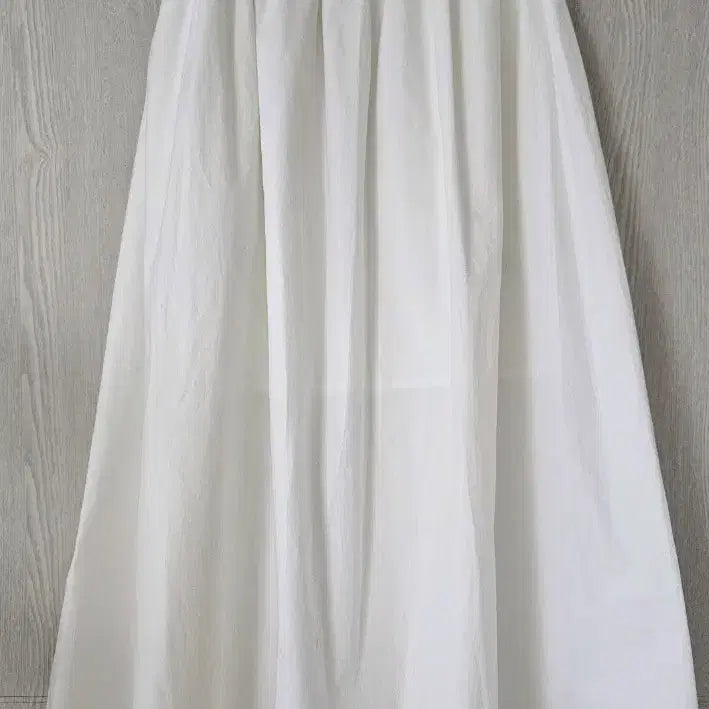 [SOLD OUT] 화이트 롱스커트 새상품
