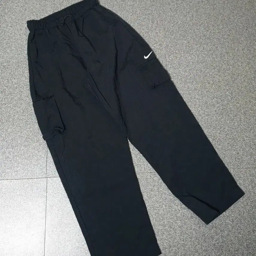 [BUNJANG] Nike Nylon Cargo Training Pants / 나이키 나일론 카고 트레이닝바지 판매합니다