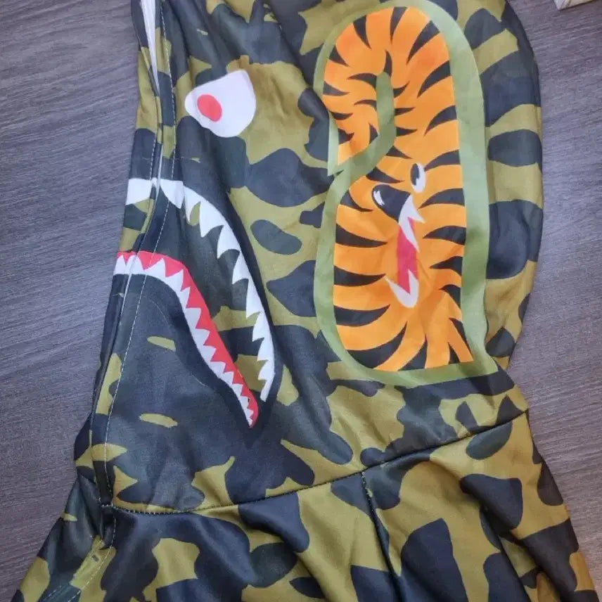 [SOLD OUT] 베이프 후드집업