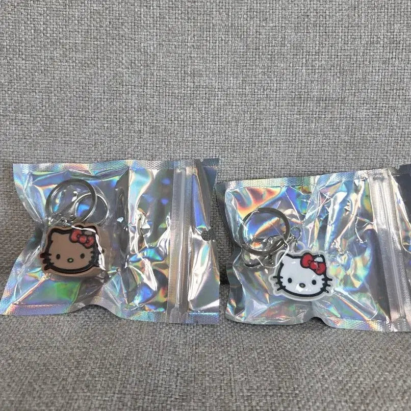 [BUNJANG] Hello Kitty Clicker Keyring (Sealed) / 헬로키티 딸깍이 키링 (미개봉)