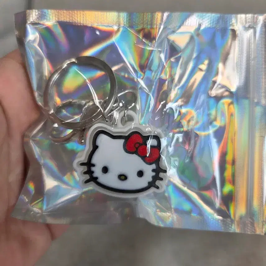 [BUNJANG] Hello Kitty Clicker Keyring (Sealed) / 헬로키티 딸깍이 키링 (미개봉)