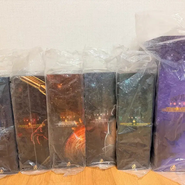 [BUNJANG] Hot Toys Infinity War Thanos Figure / 핫토이 인피니티워 타노스