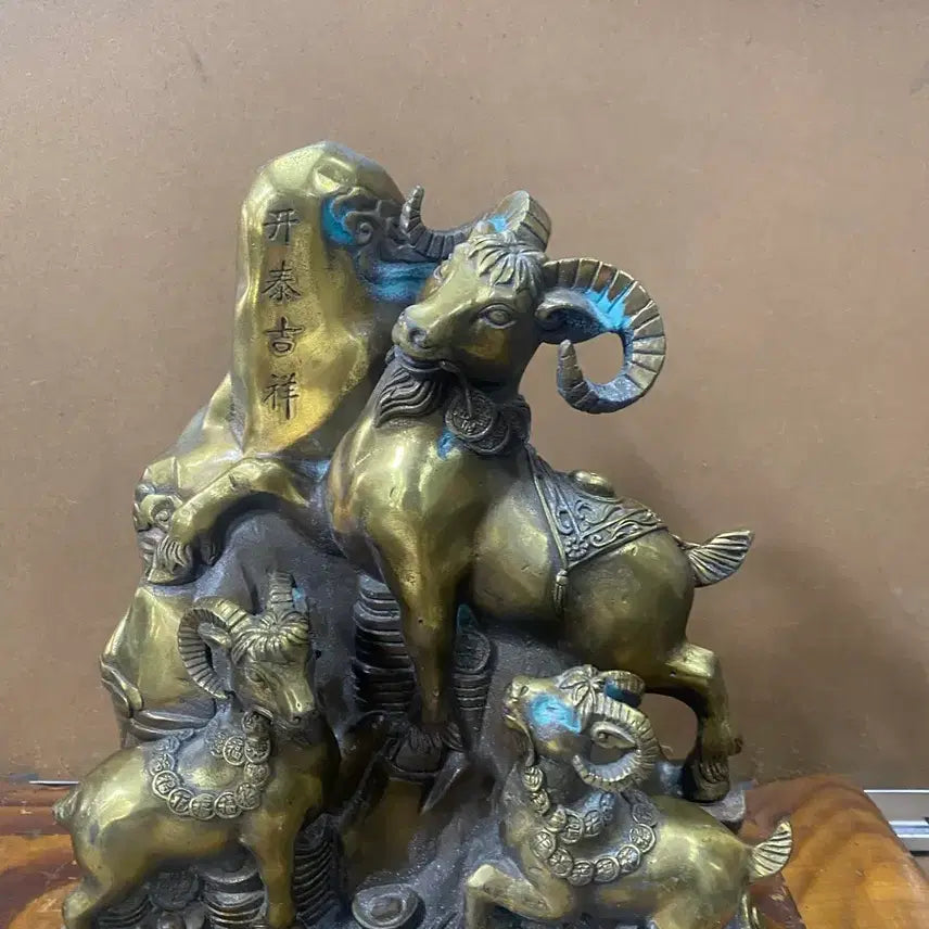[BUNJANG] Bronze Goat Figurine (Gae-Tae-Gil-Sang) / 브론즈 산양 (개태길상)