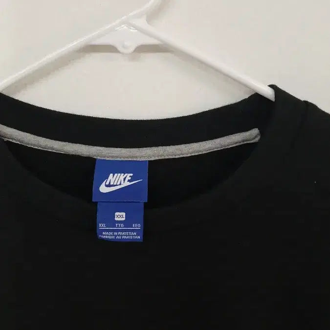 [BUNJANG] Nike Swoosh Black Sweatshirt T-shirt / 나이키 스우시 블랙 맨투맨 티셔츠