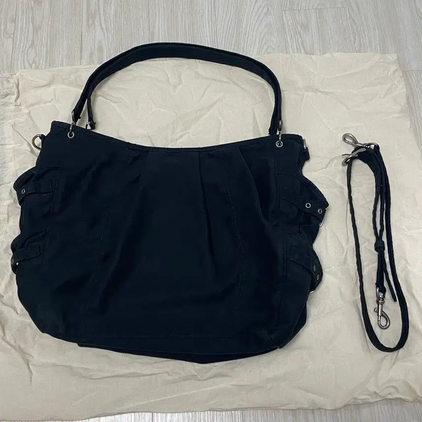 [BUNJANG] Bellie Dalston Sling Bag - Washed Black / 벨리에 달스톤 슬링백 - 워시드 블랙