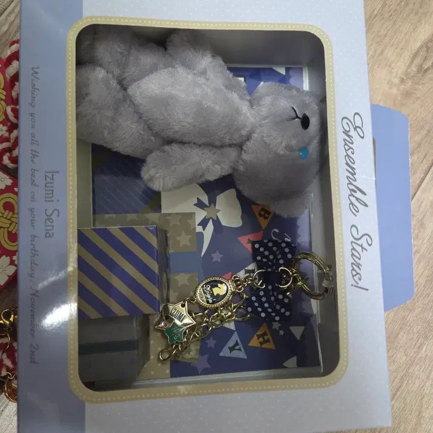 [BUNJANG] Ensemble Stars Sena Izumi Birthday Bear &amp; Goods Bundle / [탈덕처분]앙스타 세나이즈미 생일곰 이즈마코 굿즈 등등 처분합니다