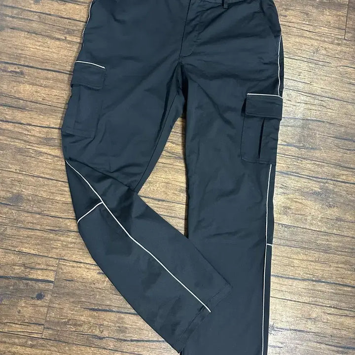 [BUNJANG] Gorpcore Reflective Cargo Pants (Size 34) / 고프코어 리플렉티브 카고팬츠 34사이즈