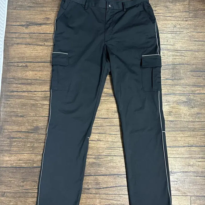 [BUNJANG] Gorpcore Reflective Cargo Pants (Size 34) / 고프코어 리플렉티브 카고팬츠 34사이즈