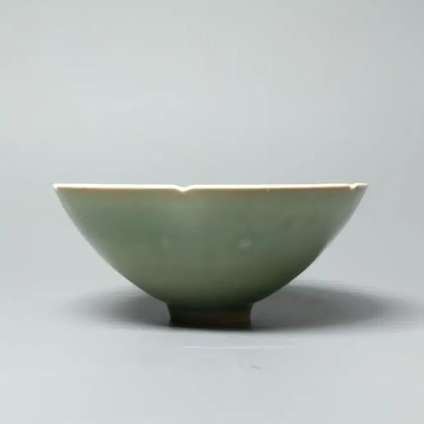 [BUNJANG] Yongcheon Kiln Celadon Bowl with Glaze Drips (Goryeo Dynasty) / [진품] 청대 중기 용천요 청자 대접 출토품 유루문 중국도자기 골동품