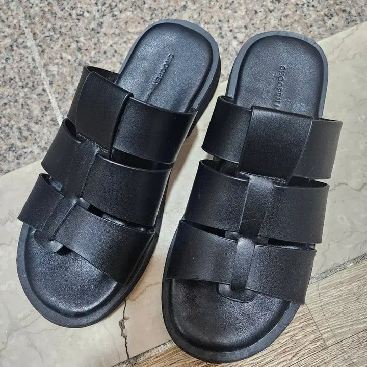 [BUNJANG] Shoe Brand Black Slippers Size 270 / 슬리퍼 블랙