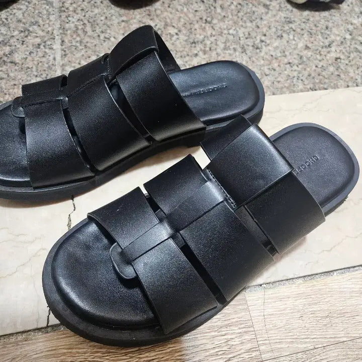 [BUNJANG] Shoe Brand Black Slippers Size 270 / 슬리퍼 블랙