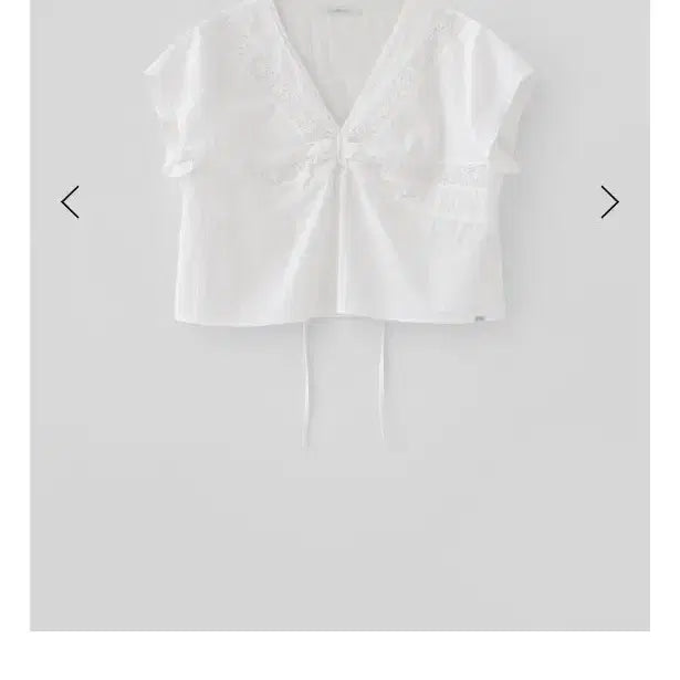 [BUNJANG] Lilt Lace Blouse / 타낫 릴트 레이스 블라우스 새상품 Lilt lace blouse