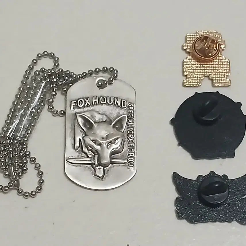 [BUNJANG] Metal Gear Solid, Mario, Evangelion, Grendizer Badge Set with Dog Tag Chain / 메탈기어 솔리드 마리오 에반게리온 그렌다이저 뱃지+군번줄