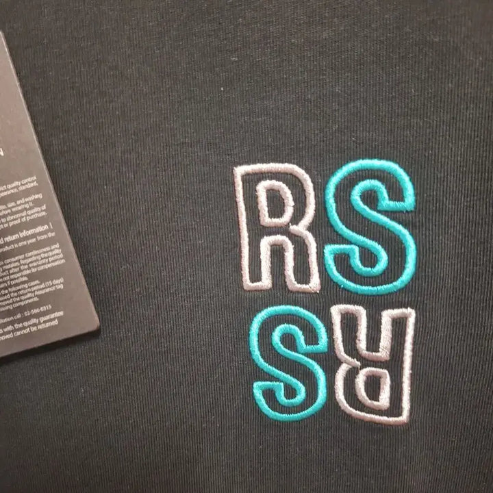 [BUNJANG] Raf Simons RS Embroidered Black Short Sleeve T-Shirt / 라프시몬스 RS 자수 블랙 반팔 티셔츠 110 새상품