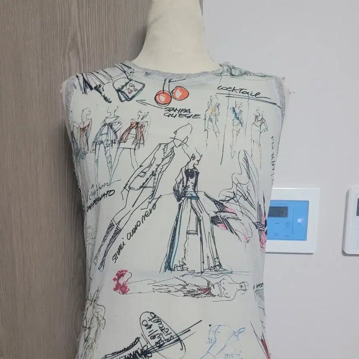 [BUNJANG] Dolce &amp; Gabbana Patterned Camisole Top Size S / 돌체앤가바나  패턴 나시 티  S  세탁완료