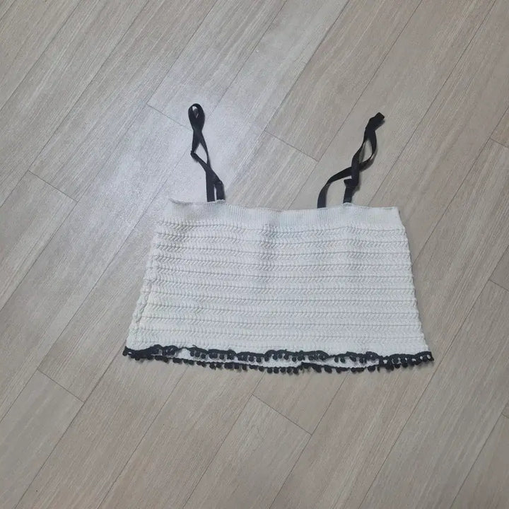 [BUNJANG] Miu Miu White Bra Knit Top / 미우미우 어깨큰 화이트 브라니트 탑