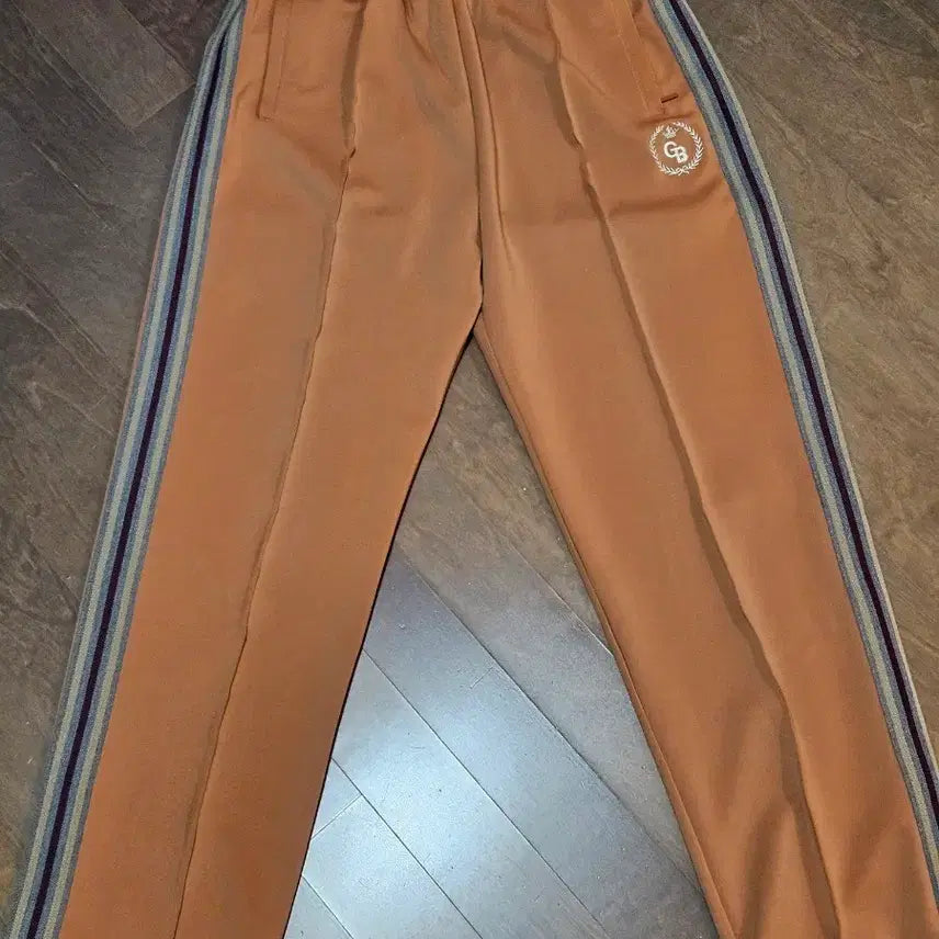 [BUNJANG] Chadprom Track Pants (L) / 채드프롬 트랙팬츠 L사이즈 네이비랑 교환가능