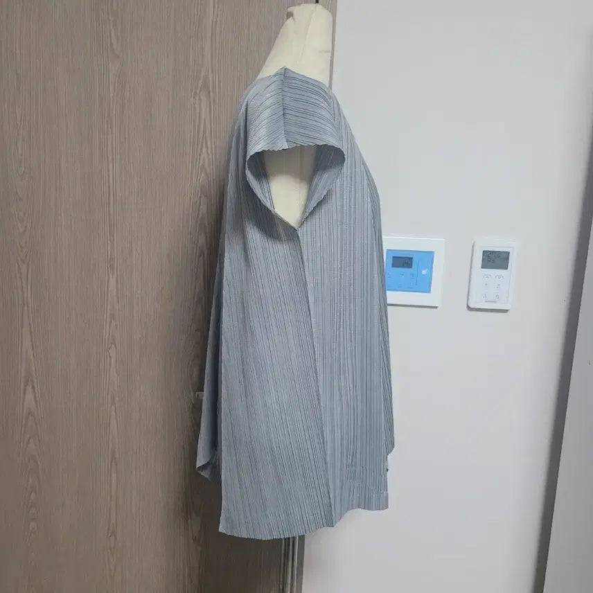 [BUNJANG] Kayesu Pleated Short Sleeve Blouse (Free Size) / Kayesu 플리츠 반팔 블라우스  FREE