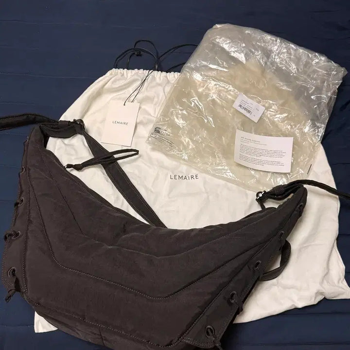 [BUNJANG] Lemaire Water Repellent Nylon Canvas Medium Soft Game Bag Dark Chocolate / 르메르 워터 리펠런트 나일론 캔버스 미디움 소프트 게임 백 다크 초콜릿