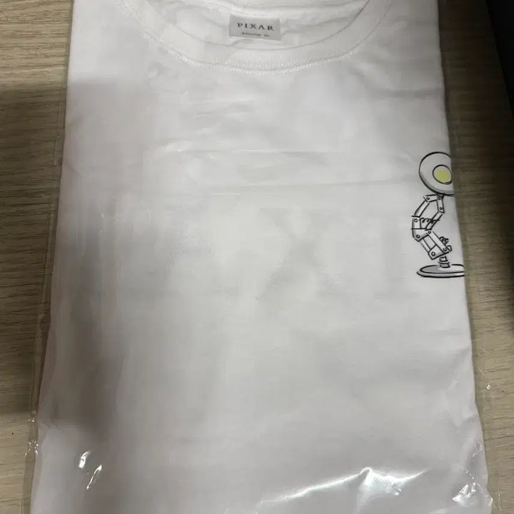 [BUNJANG] Pixar Kuji B Prize T-shirt Free Size / 택포4)픽사 쿠지 B상 티셔츠 프리사이즈 판매합니다