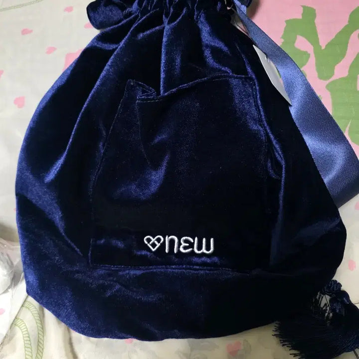 [BUNJANG] Onew Japan Velour Bag Unsealed / 온유재팬 벨루어 가방 개봉 미사용