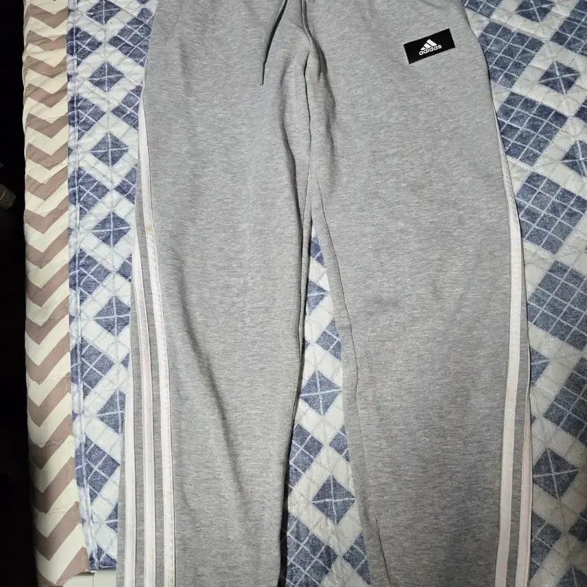 [BUNJANG] Adidas Three-Stripes Training Pants Grey / 아디다스 삼선 트레이닝 바지 회색